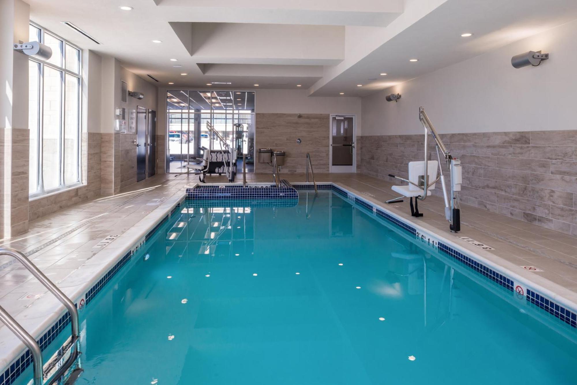Holiday Inn Detroit Northwest - Livonia By Ihg מראה חיצוני תמונה