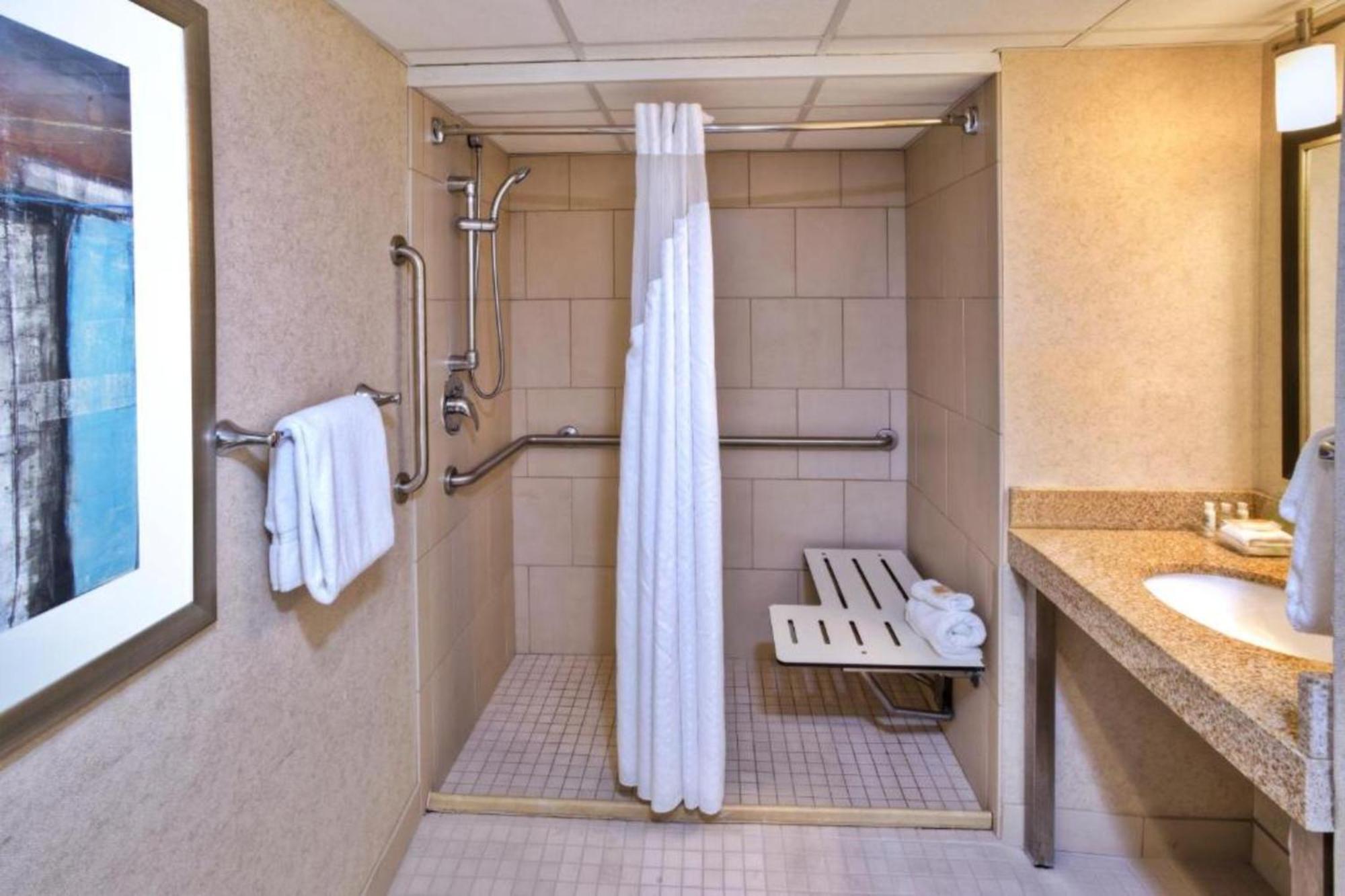 Holiday Inn Detroit Northwest - Livonia By Ihg מראה חיצוני תמונה